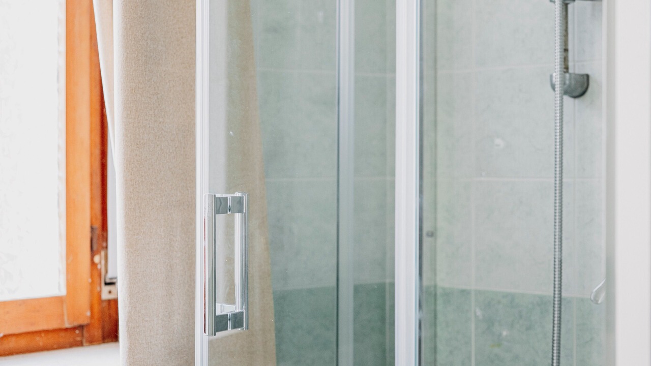 Photo of Bathroom in Tiche