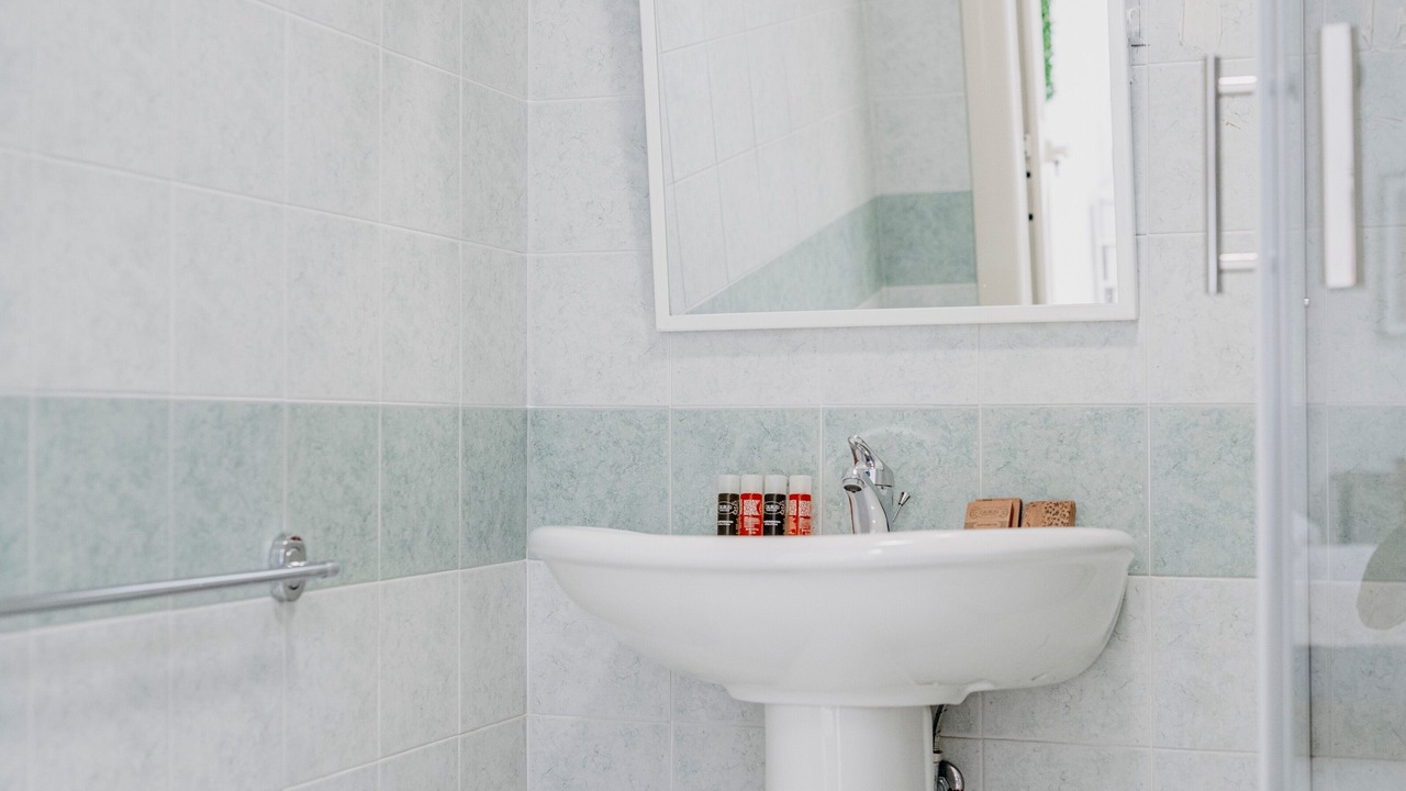 Photo of Bathroom in Tiche