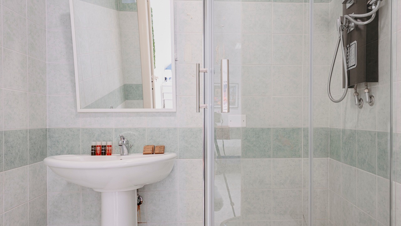 Photo of Bathroom in Tiche