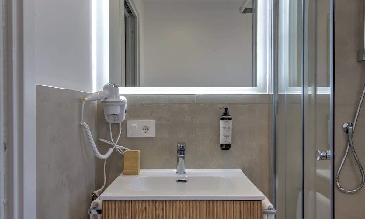 Photo of Bathroom in Carini