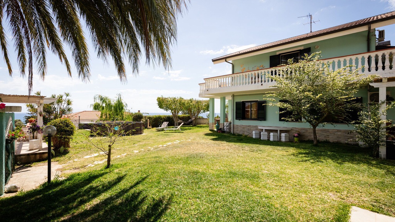 Photo of Outdoor in Santa Maria