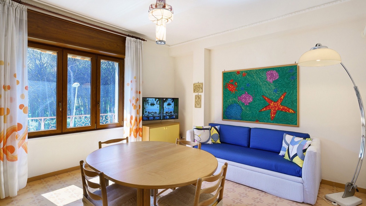 Photo of Livingroom in Laura