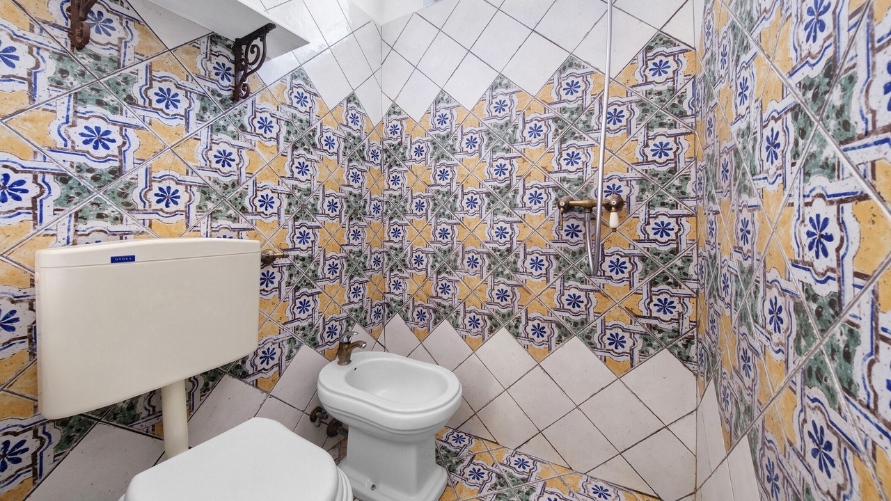 Photo of Bathroom in Lingua