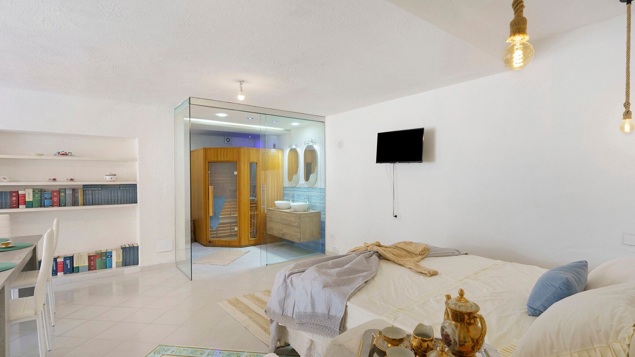 Photo of Bedroom in Forio