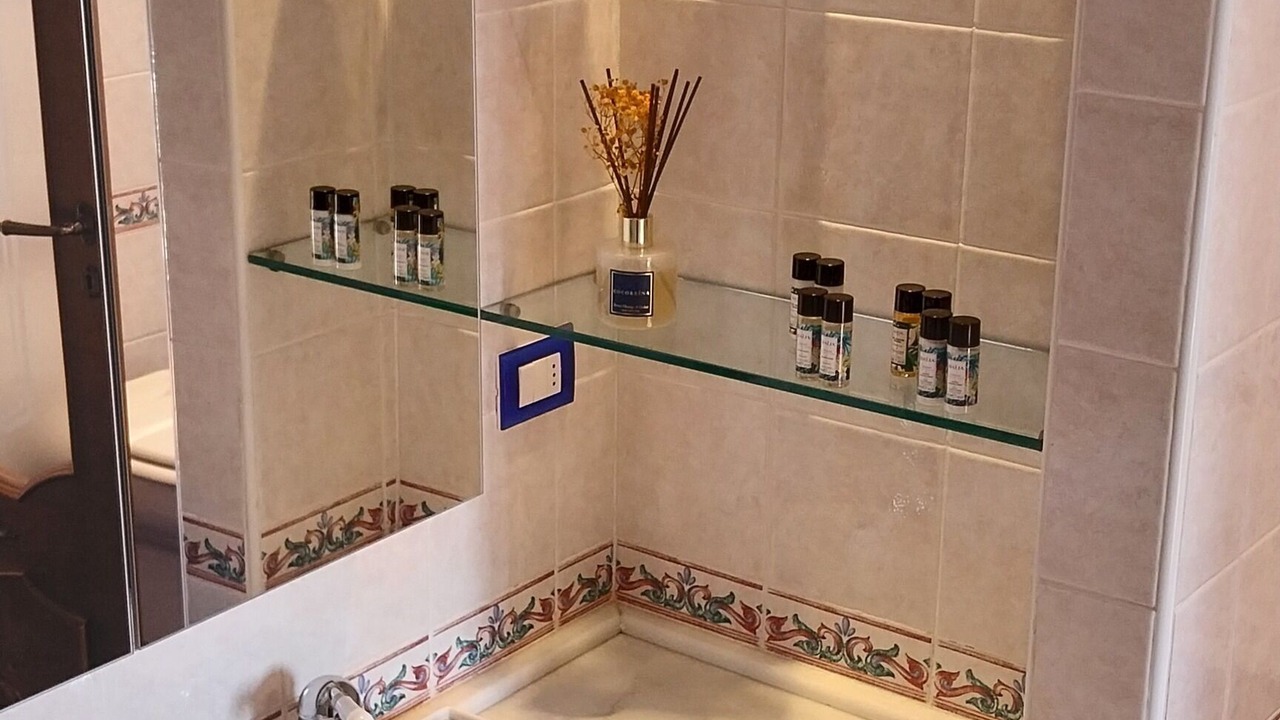 Photo of Bathroom in Tiche
