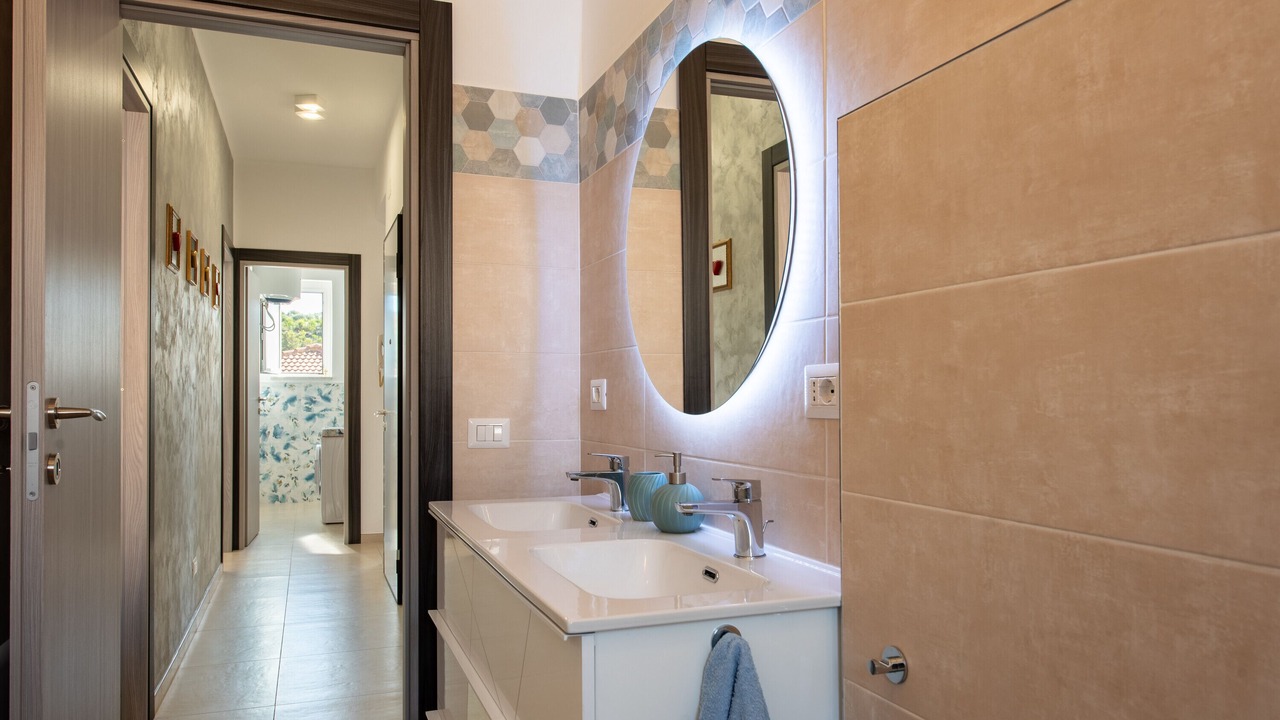 Photo of Bathroom in Lascari