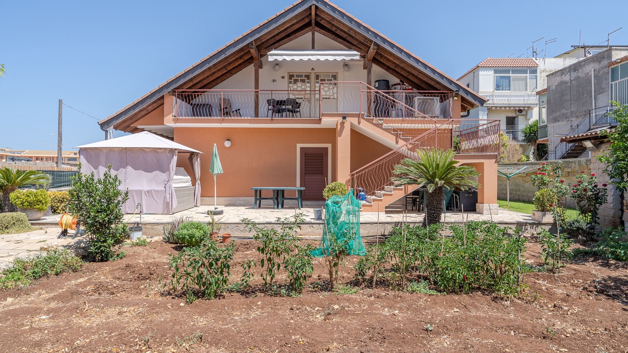 Photo of Outdoor in Tiche