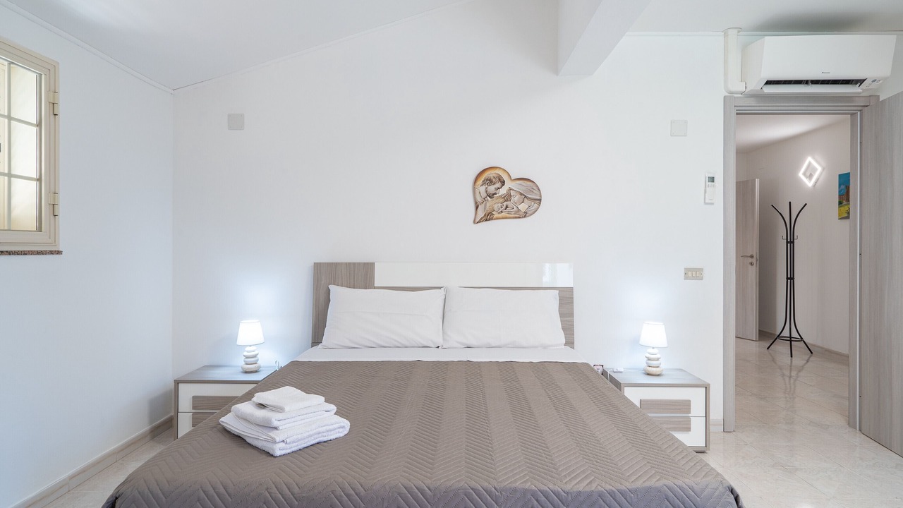 Photo of Bedroom in Tiche