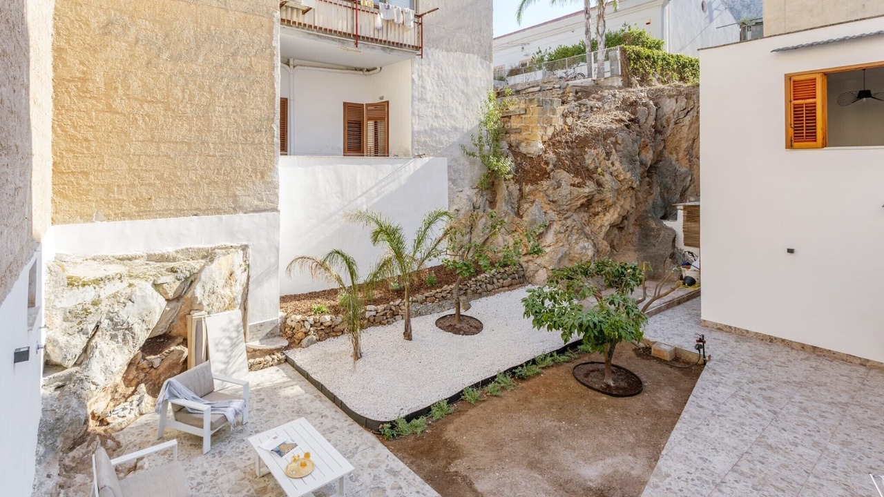 Photo of Outdoor in Palermo