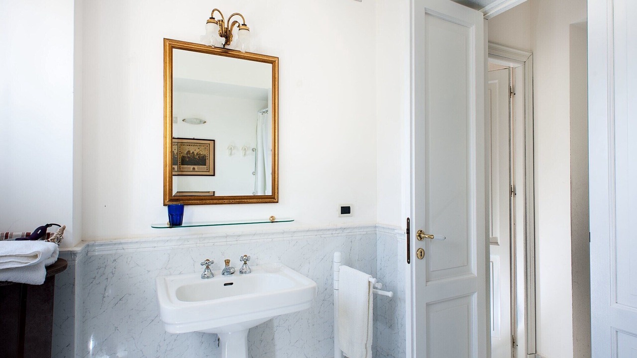 Photo of Bathroom in Paceco