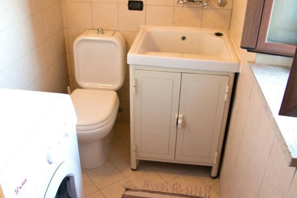 Photo of Bathroom in Calatabiano