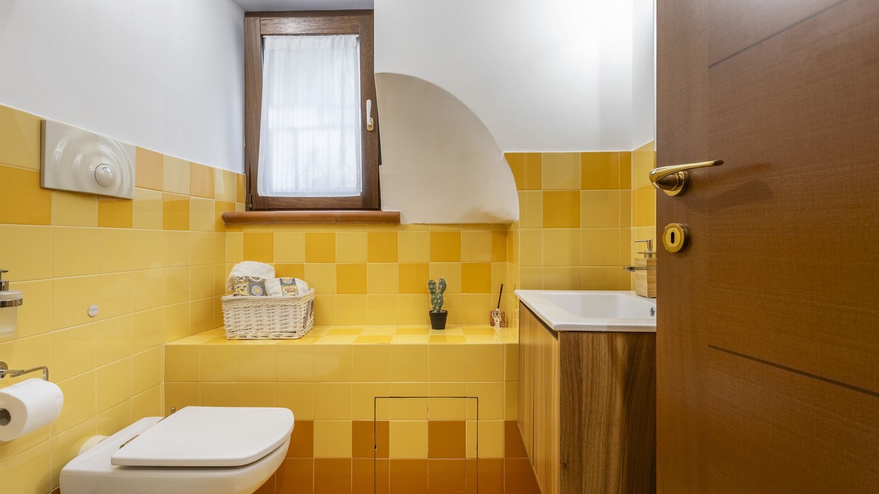 Photo of Bathroom in Kalsa