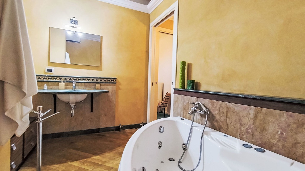 Photo of Bathroom in Brucoli