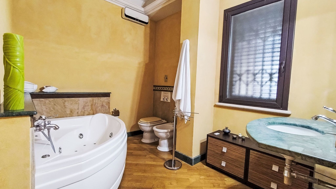 Photo of Bathroom in Brucoli