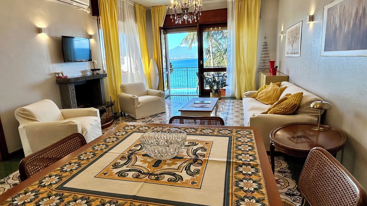 Photo of Livingroom in Costa Saracena-Castelluccio
