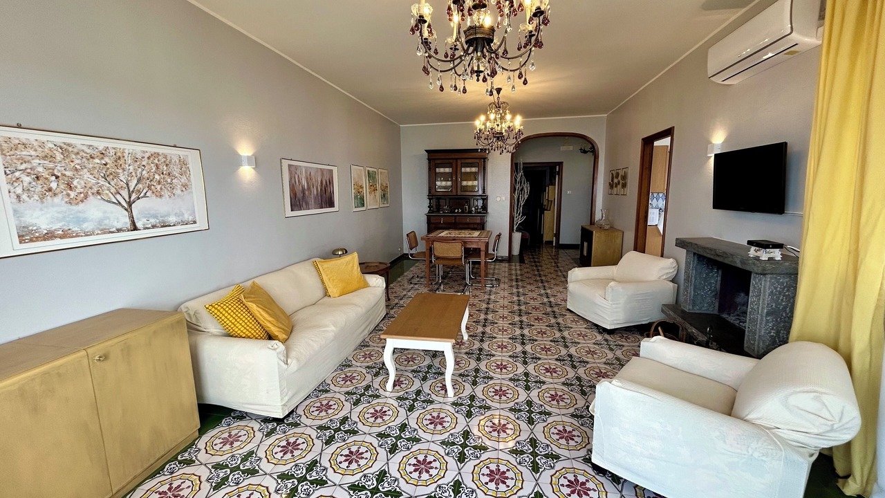 Photo of Livingroom in Costa Saracena-Castelluccio
