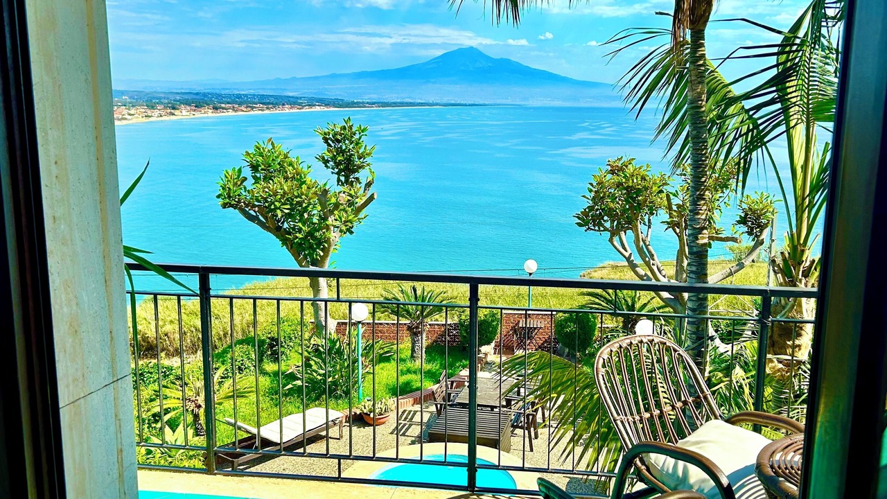 Photo of Patio Balcony in Costa Saracena-Castelluccio