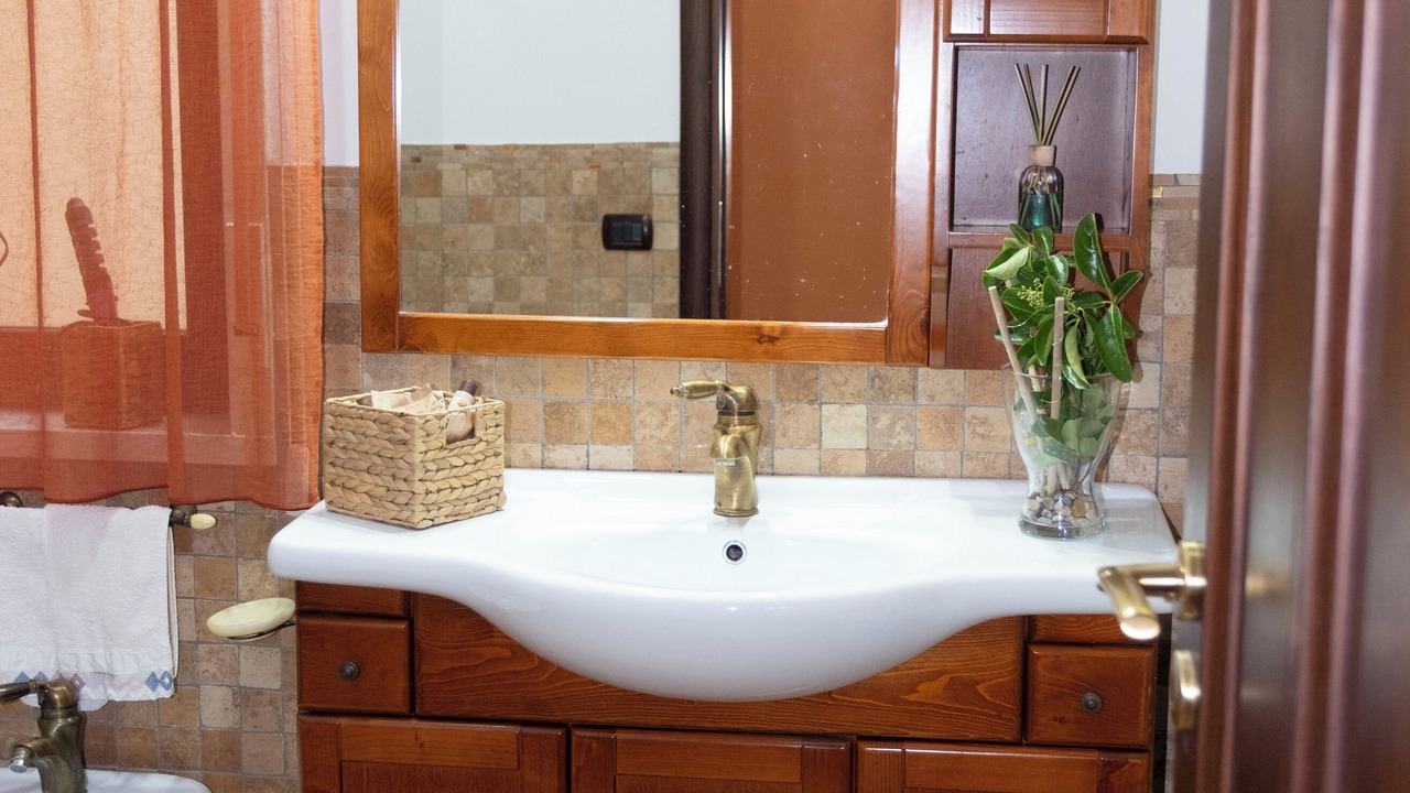 Photo of Bathroom in Naro