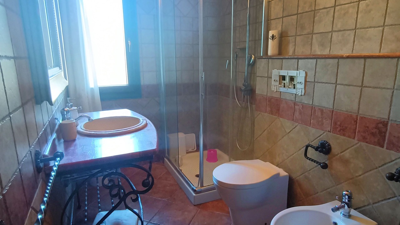 Photo of Bathroom in Brucoli