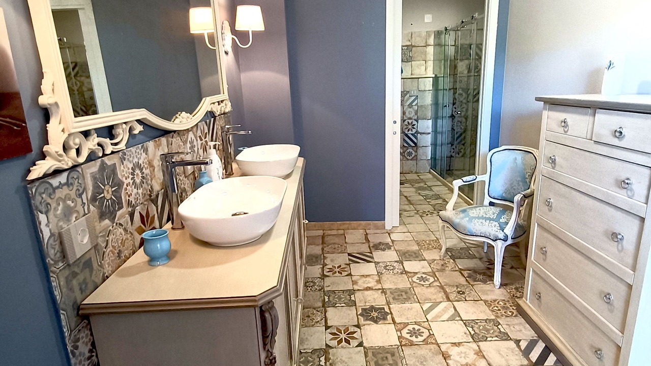 Photo of Bathroom in Brucoli