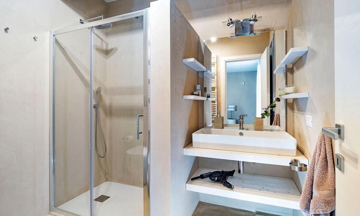 Photo of Bathroom in Avola
