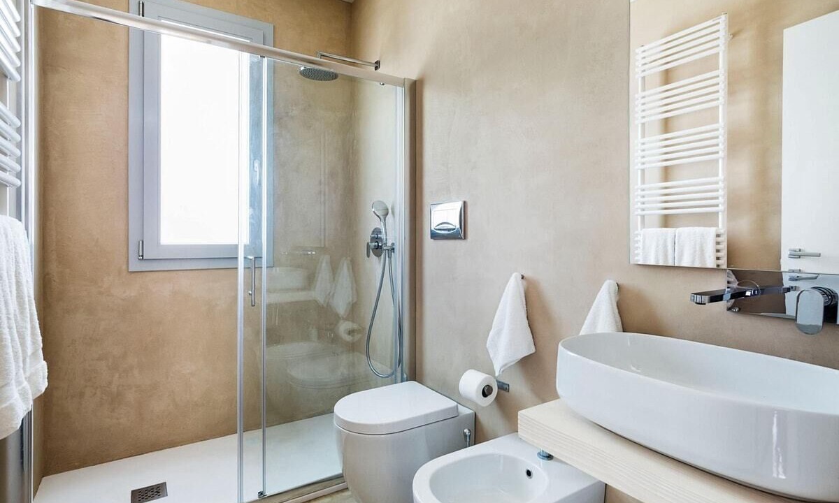 Photo of Bathroom in Avola