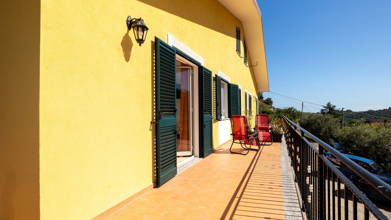 Photo of Outdoor in Patti