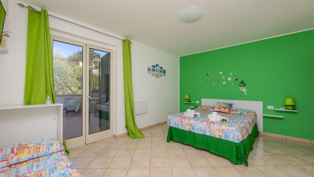 Photo of Bedroom in Patti
