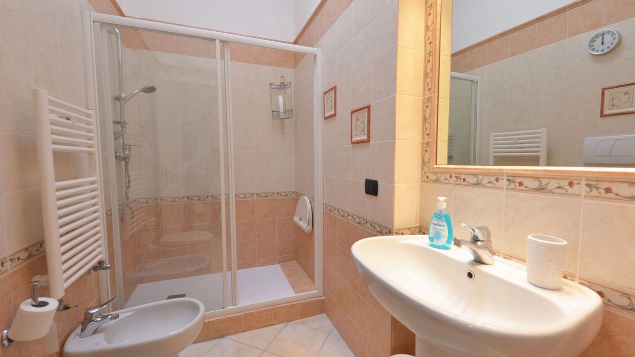 Photo of Bathroom in Floridia