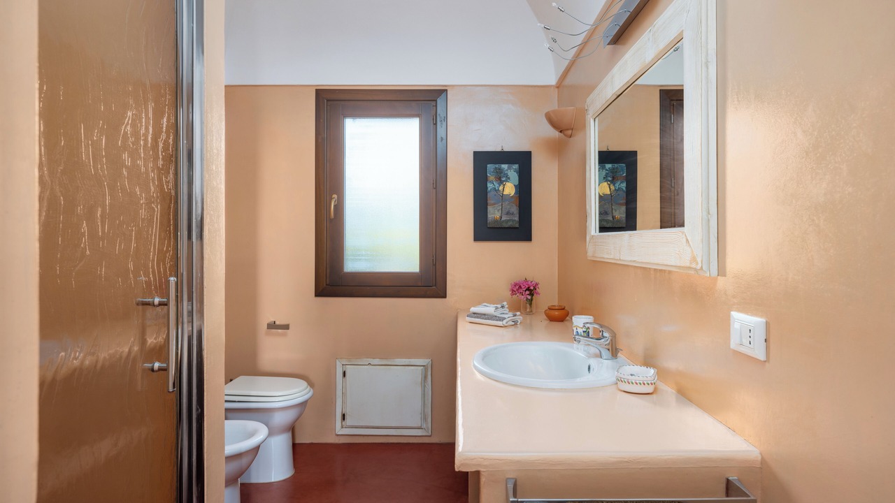 Photo of Bathroom in Pantelleria