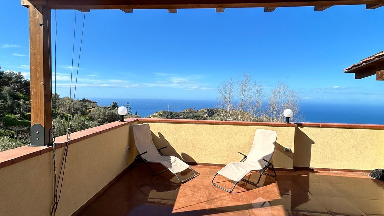 Photo of Patio Balcony in Santo Stefano di Camastra