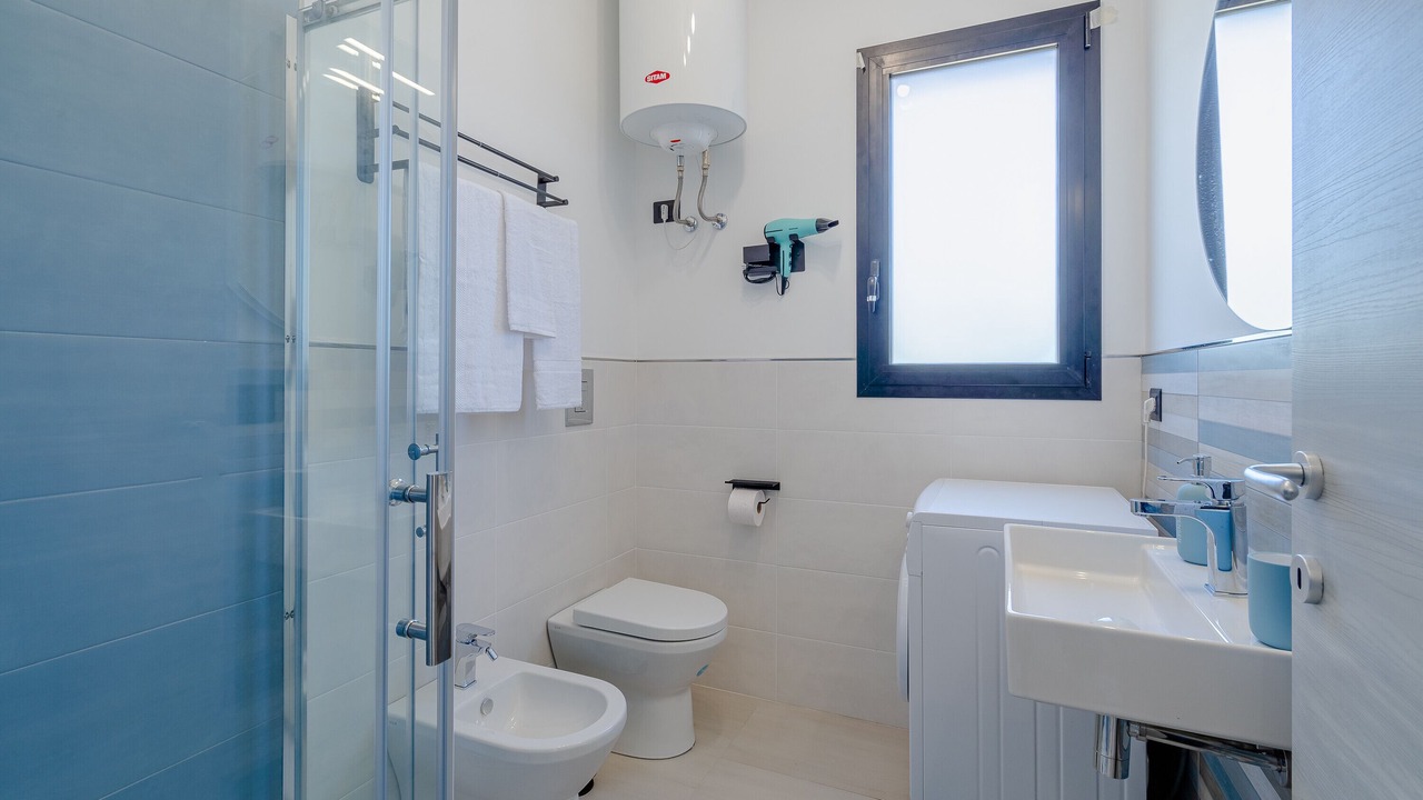 Photo of Bathroom in Avola