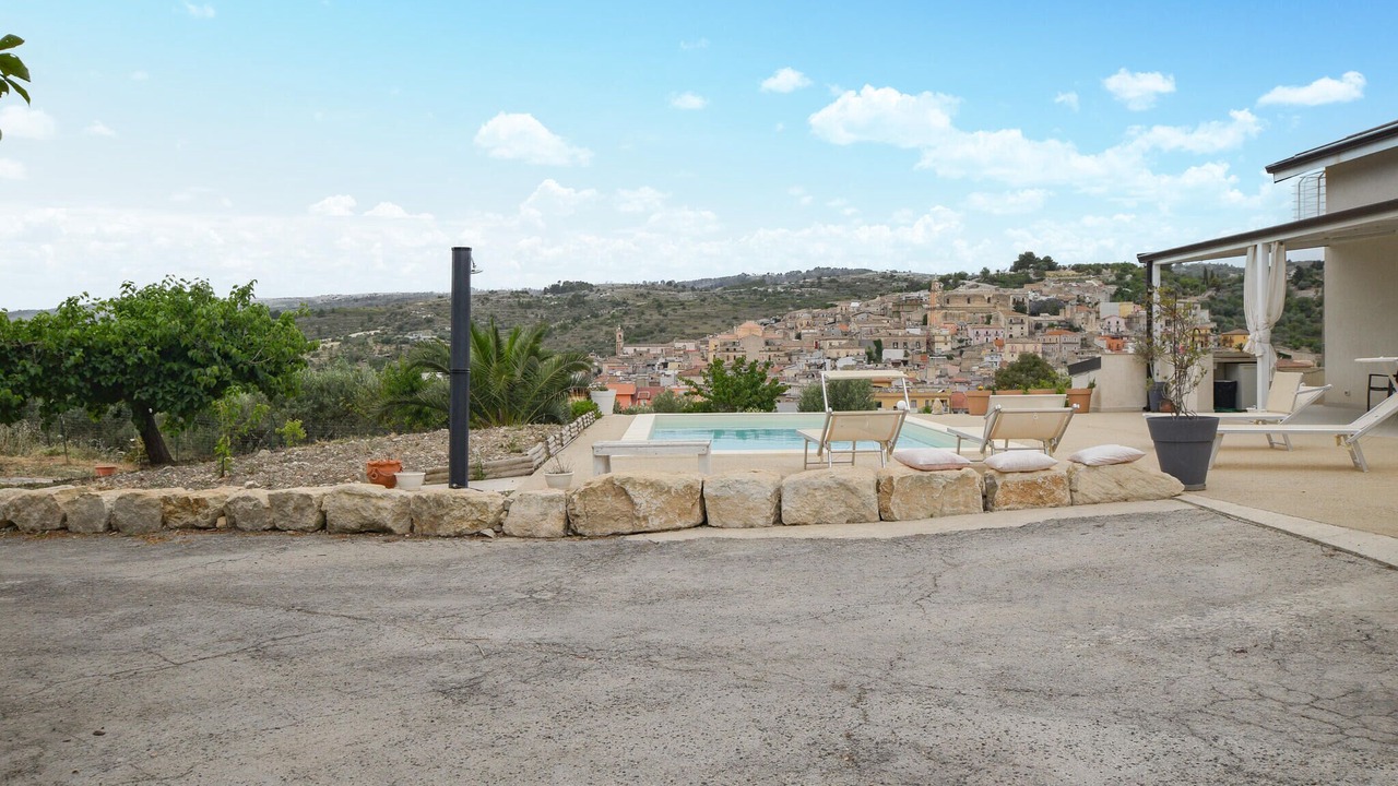 Photo of Outdoor in Giarratana