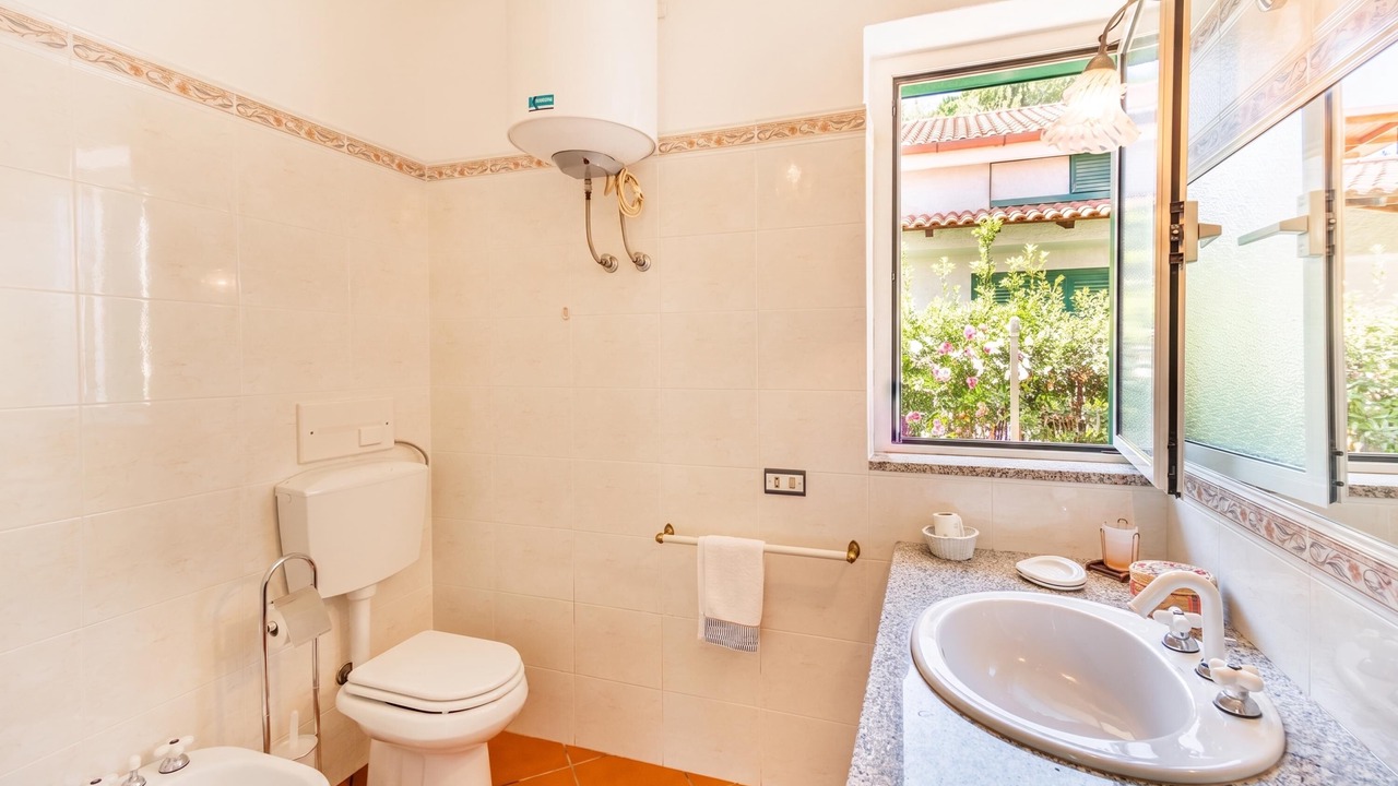 Photo of Bathroom in Palinuro