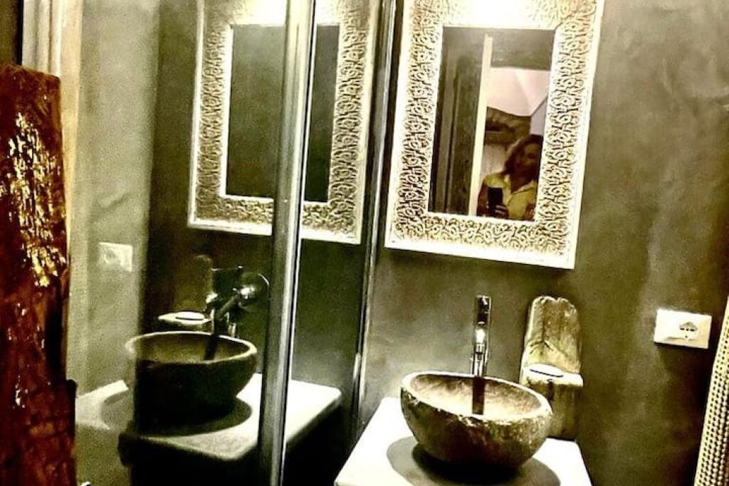 Photo of Bathroom in Pantelleria