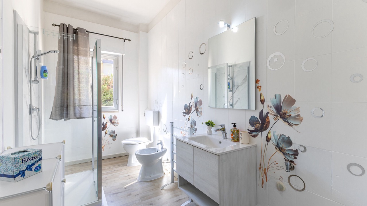 Photo of Bathroom in Comiso