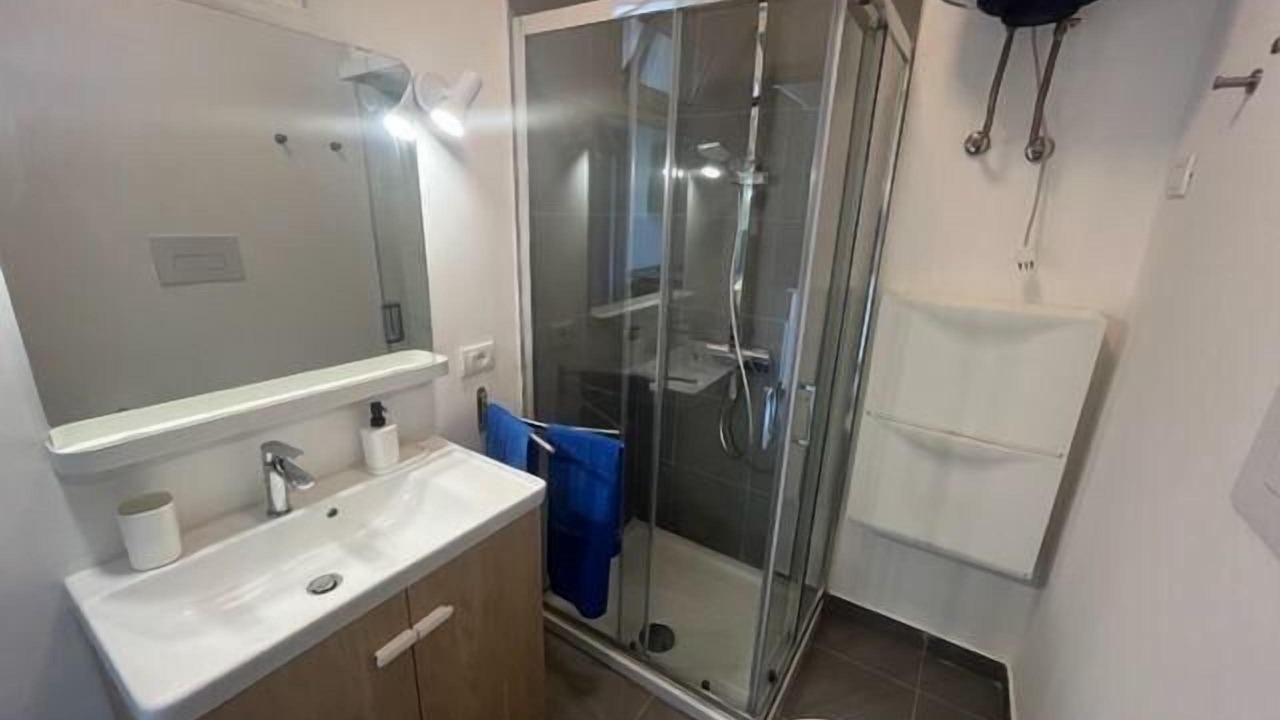 Photo of Bathroom in Paparella