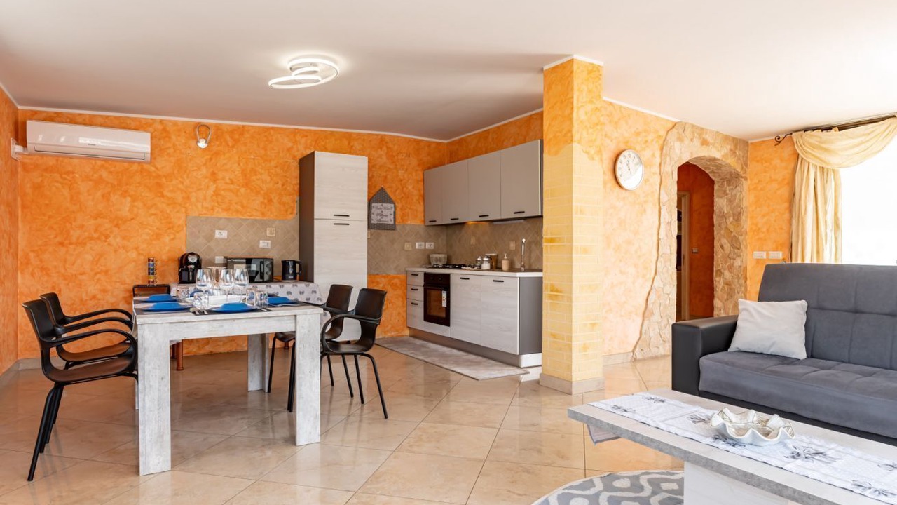 Photo of Livingroom in Aci San Filippo