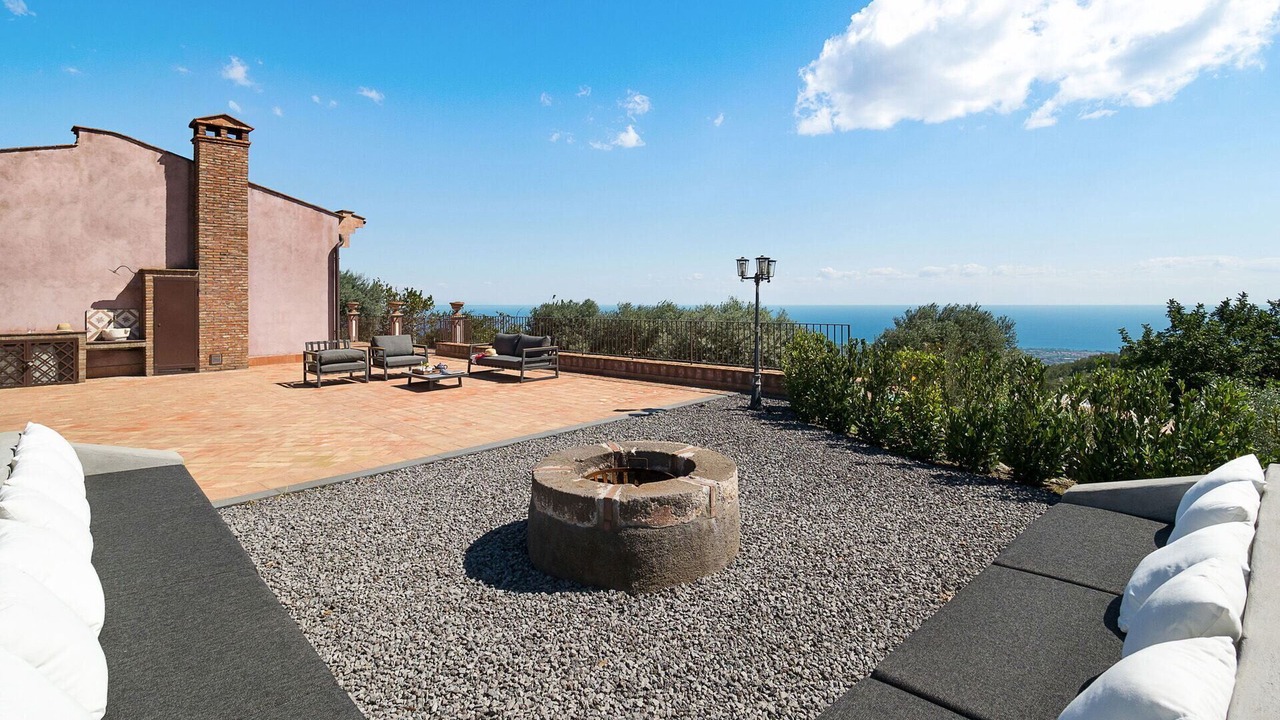 Photo of Patio Balcony in Milo