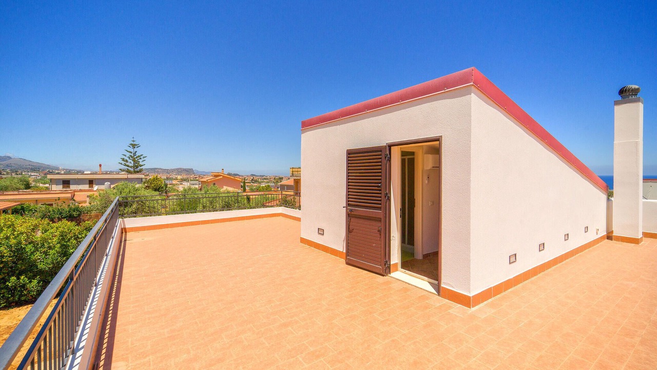 Photo of Bedroom in Torre Colonna-sperone