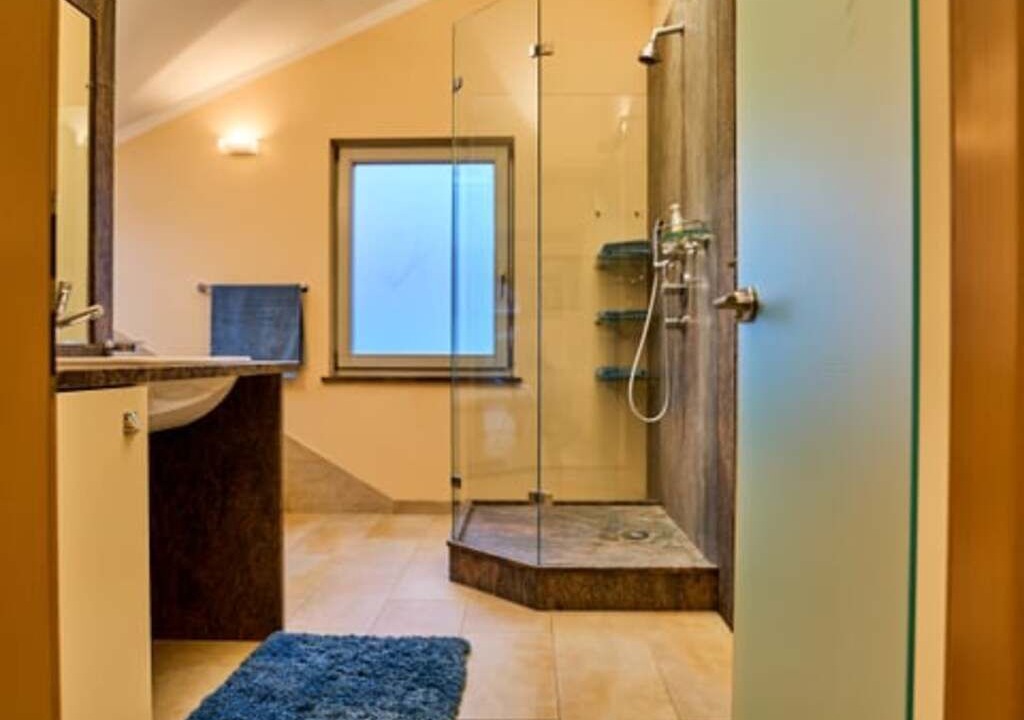 Photo of Bathroom in Pradl
