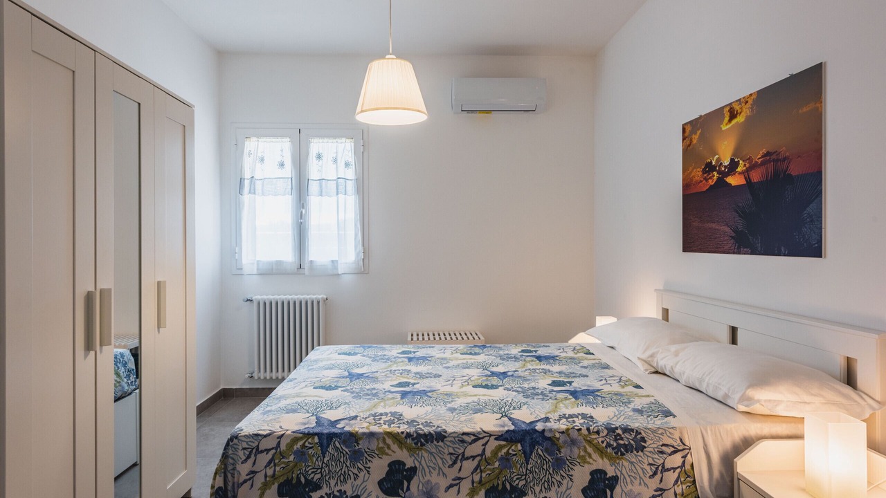 Photo of Bedroom in Brucoli