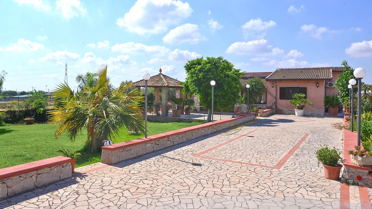 Photo of Others in Solarino