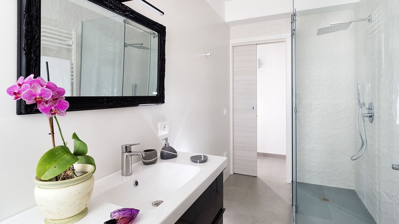Photo of Bathroom in Marsala