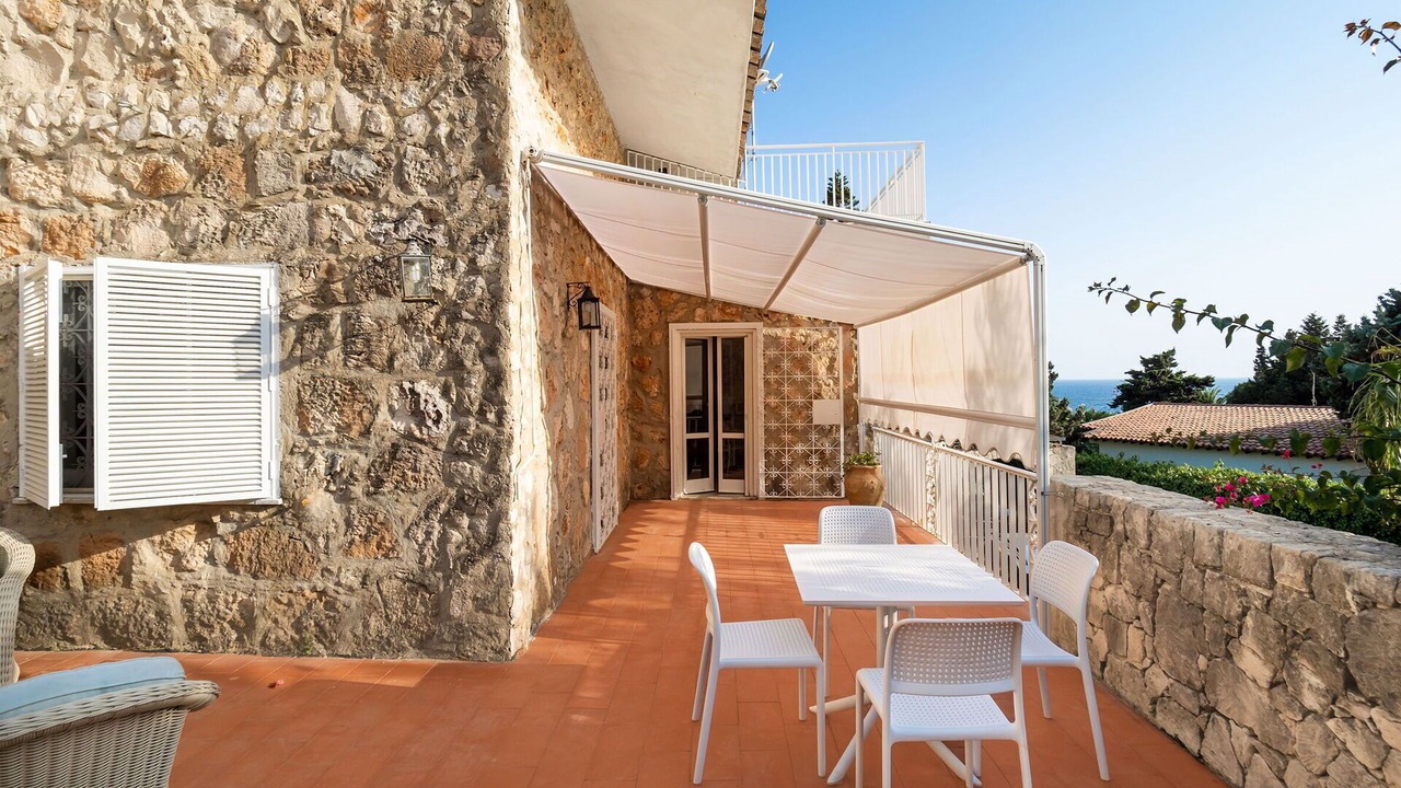 Photo of Patio Balcony in Plemmirio
