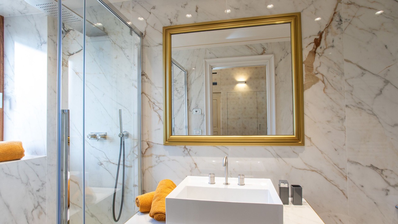 Photo of Bathroom in Noto Historic Centre