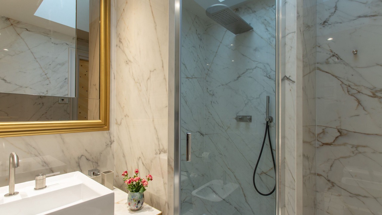 Photo of Bathroom in Noto Historic Centre