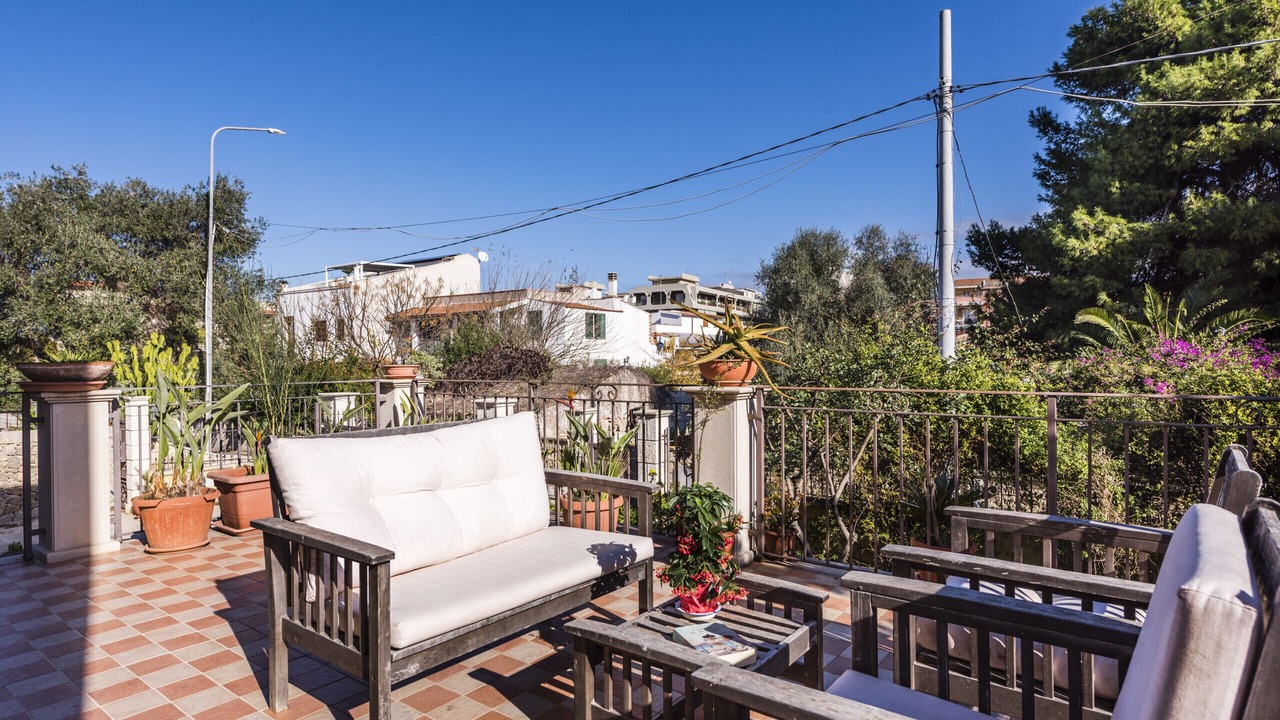 Photo of Patio Balcony in Tiche