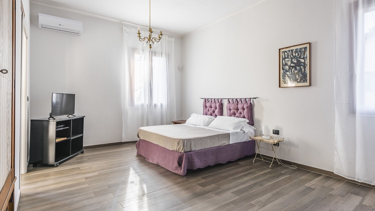 Photo of Bedroom in Tiche