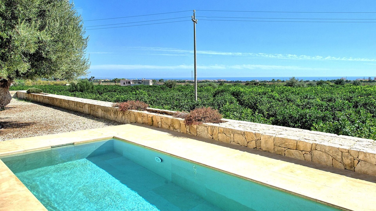 Photo of Outdoor in Avola